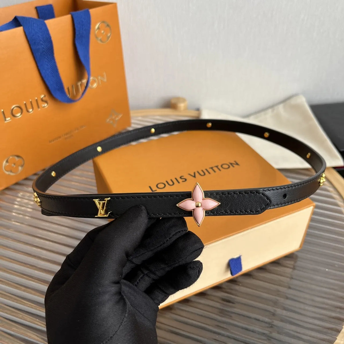 pink Louis Vuitton Black Leather Belt - Hình 5