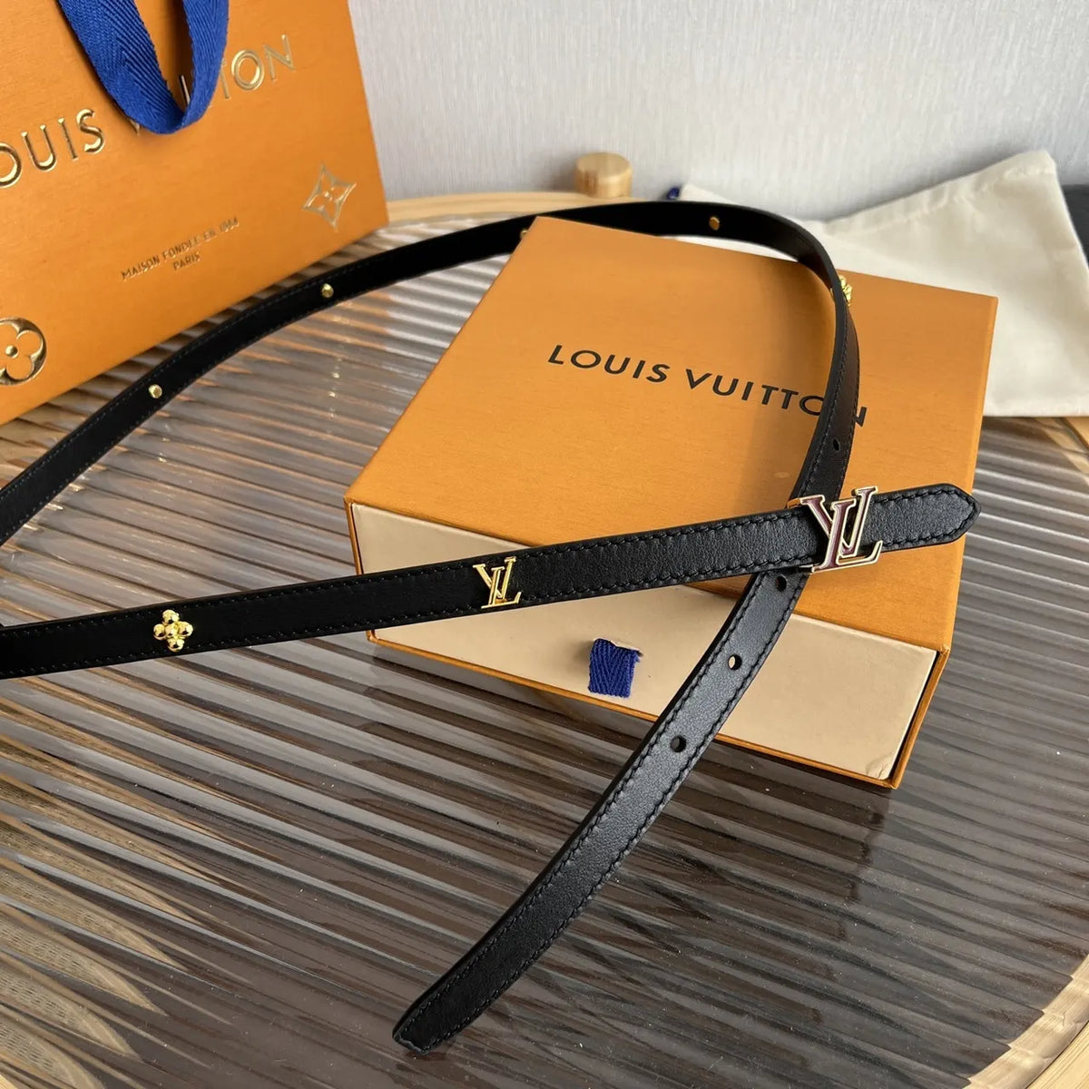 Louis Vuitton Mini Black Leather Belt - Hình 2