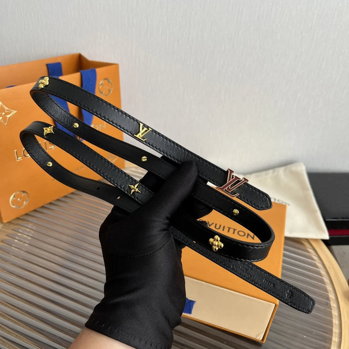 Louis Vuitton Mini Black Leather Belt - Hình 8