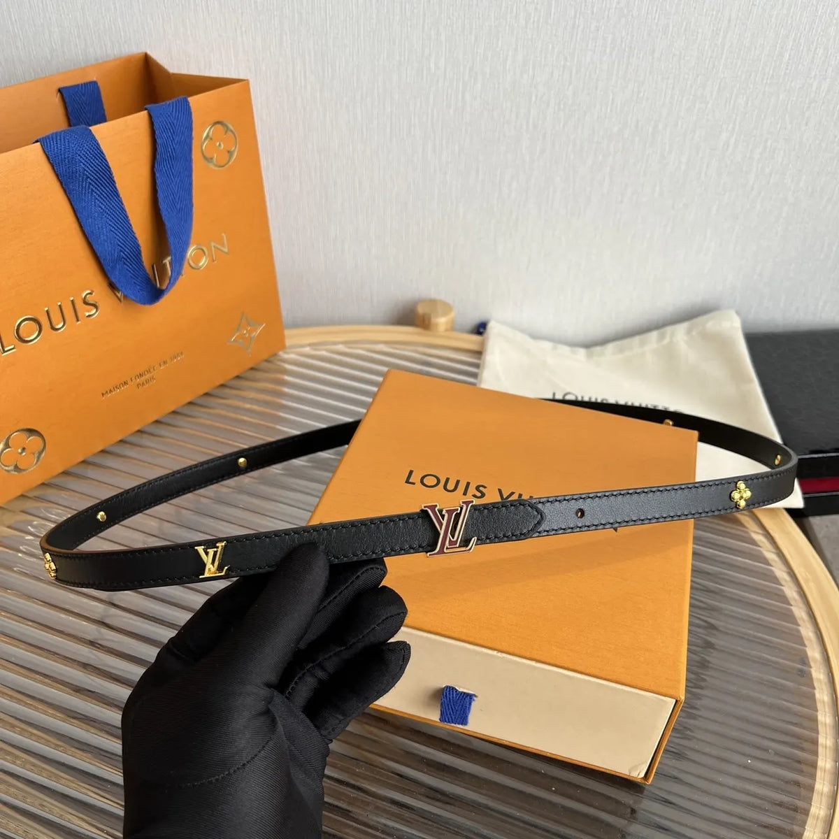 Louis Vuitton Mini Black Leather Belt - Hình 10