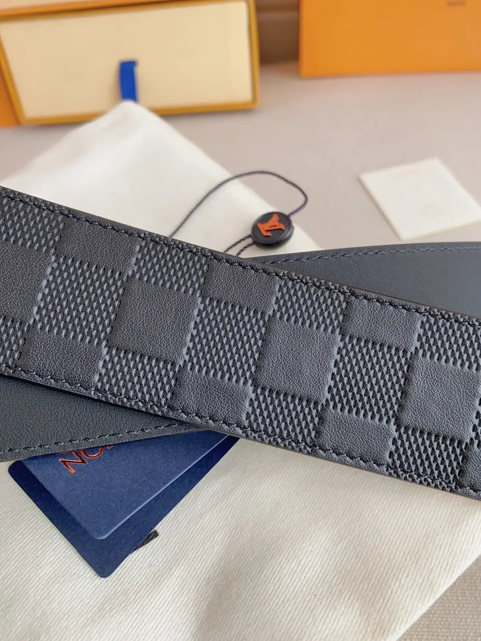 Damier Infini Gold Buckle Belt - Hình 8