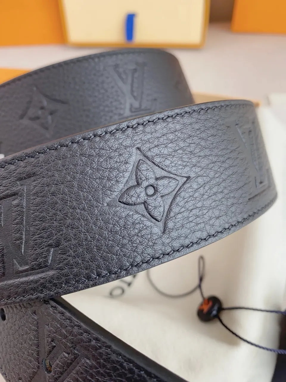 LV Black Leather Geometric Belt - Hình 4