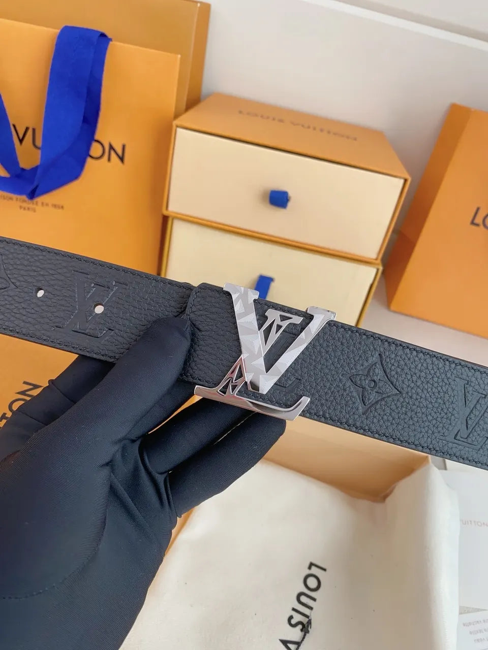 LV Black Leather Geometric Belt - Hình 5