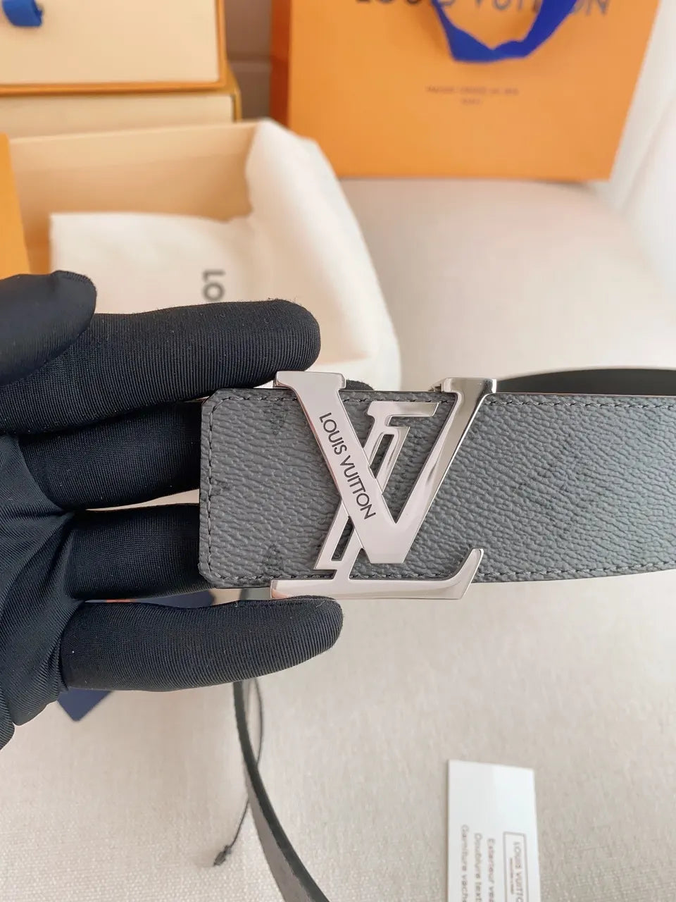louis Gray Monogram Shadow Belt - Hình 3