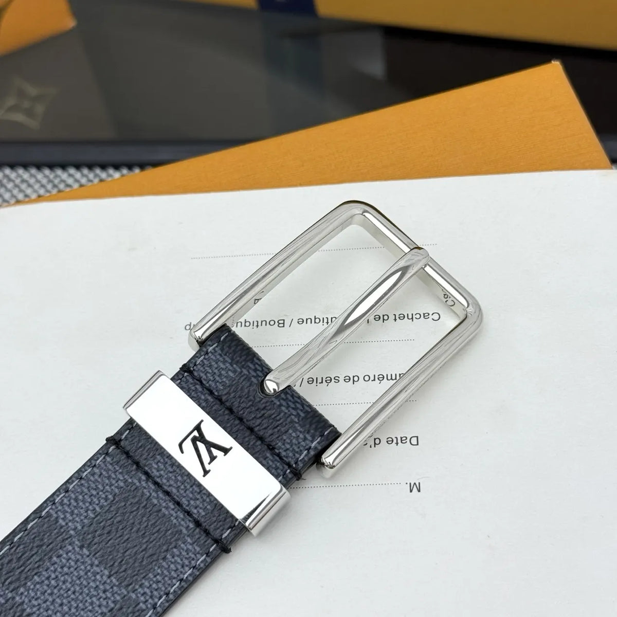 Louis Vuitton Damier Infini 20mm - Hình 4