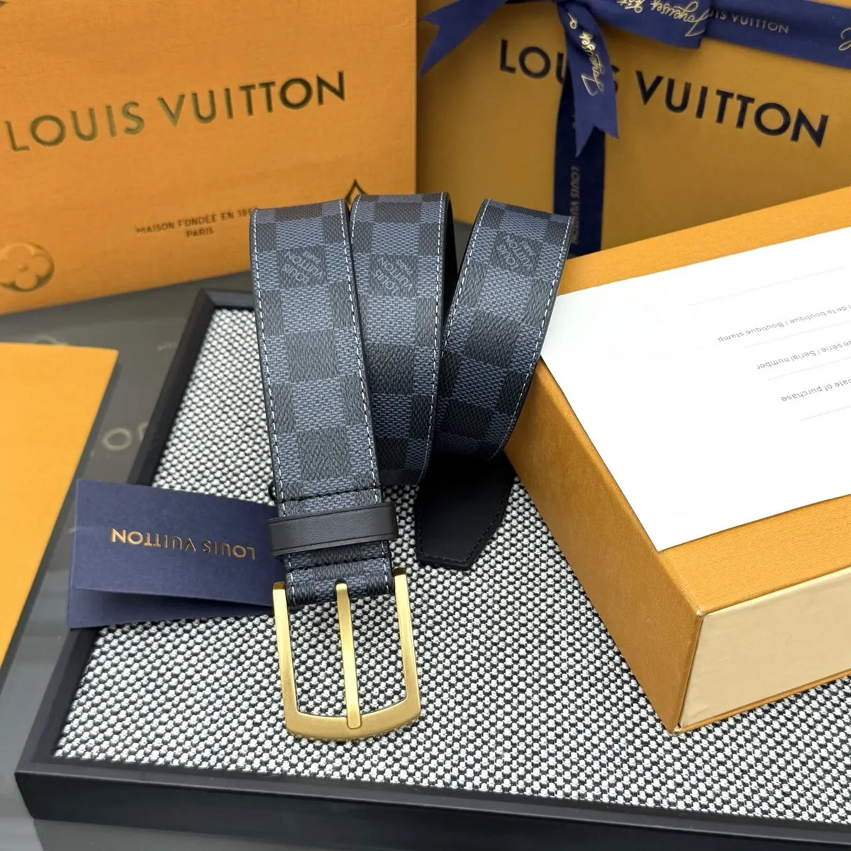 gold Louis Vuitton Damier Cobalt Belt - Hình 2