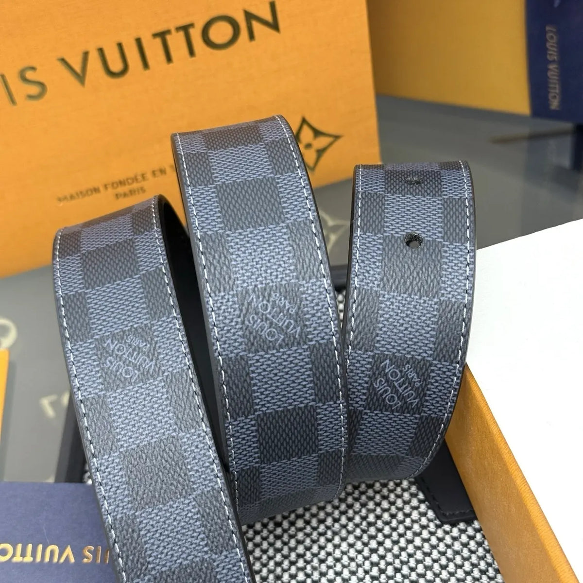 Louis Vuitton Damier Cobalt Belt silver - Hình 2