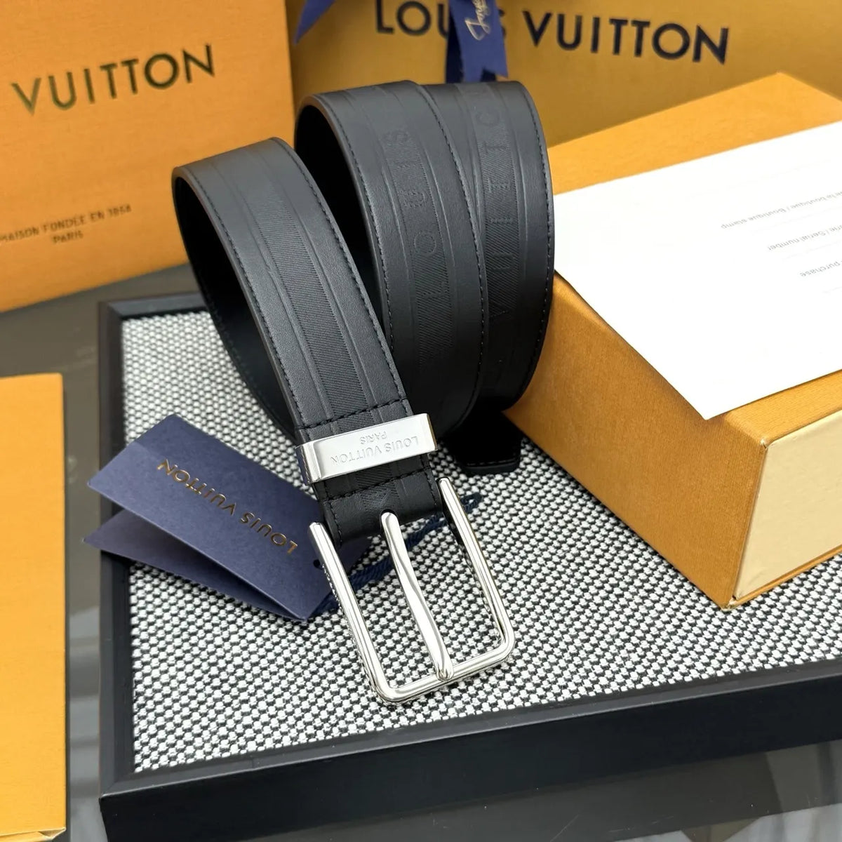 Louis Vuitton Black Leather Belt signature - Hình 2