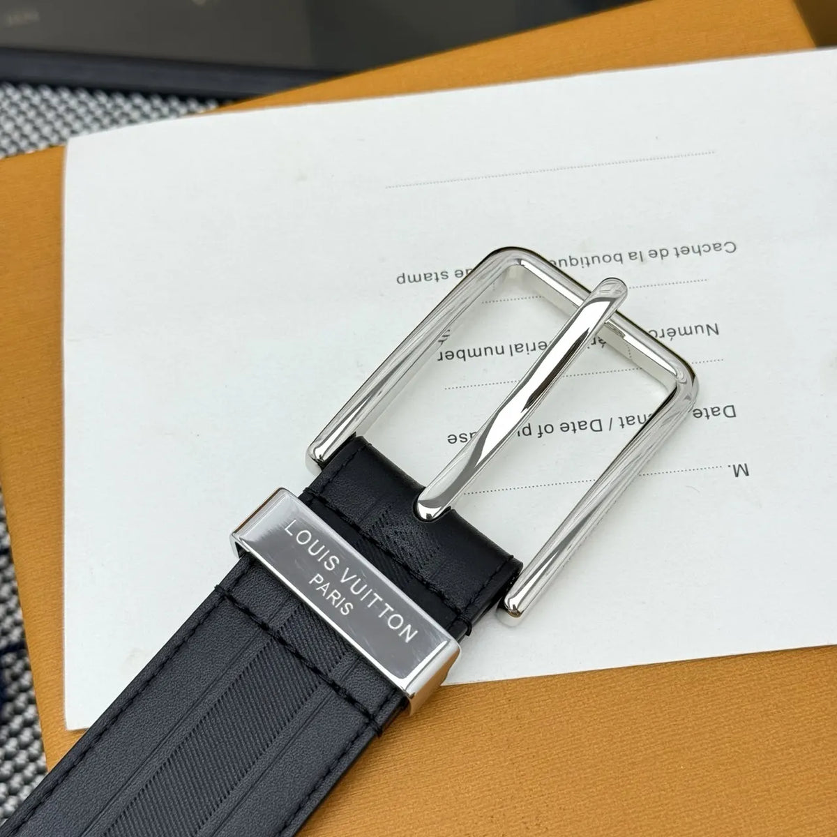 Louis Vuitton Black Leather Belt signature - Hình 4
