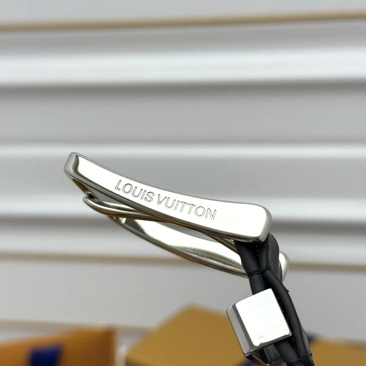 Louis Vuitton Black Leather Belt signature - Hình 6