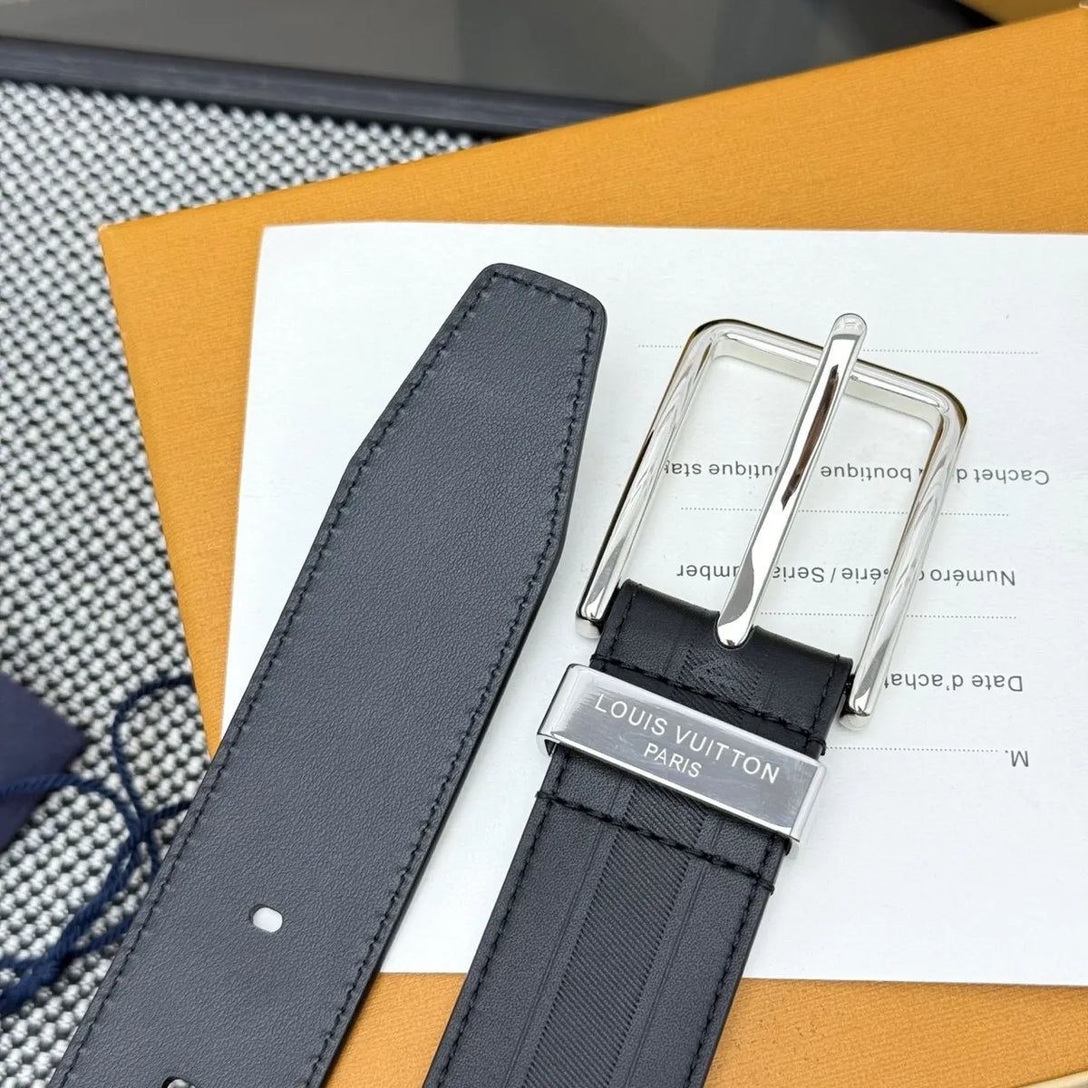 Louis Vuitton Black Leather Belt signature - Hình 7