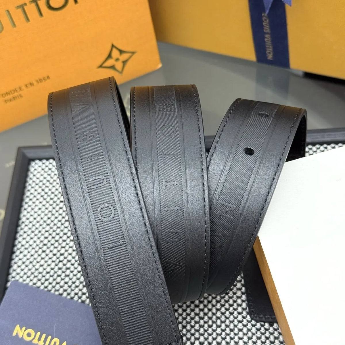 LV Matte Black Monogram Belt - Hình 2