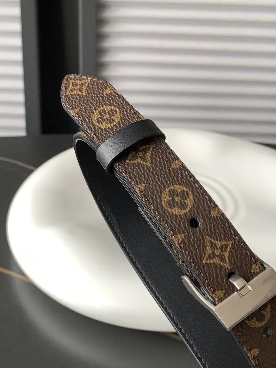classic Louis Vuitton Monogram Silver Belt - Hình 4