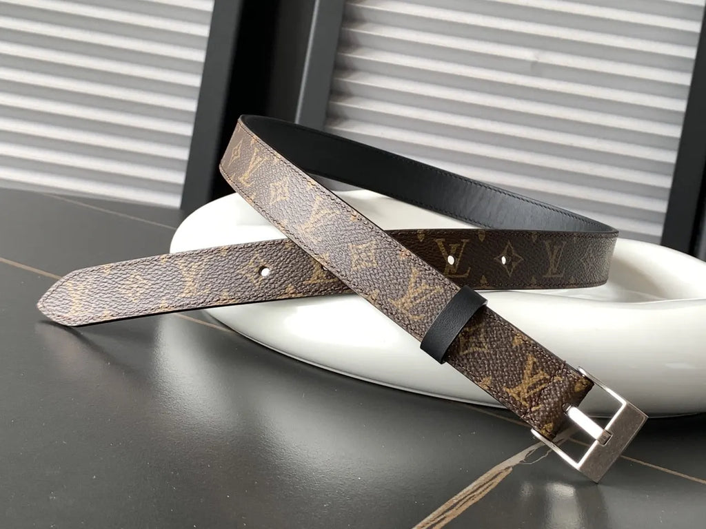 silver Louis Vuitton Monogram Classic Belt