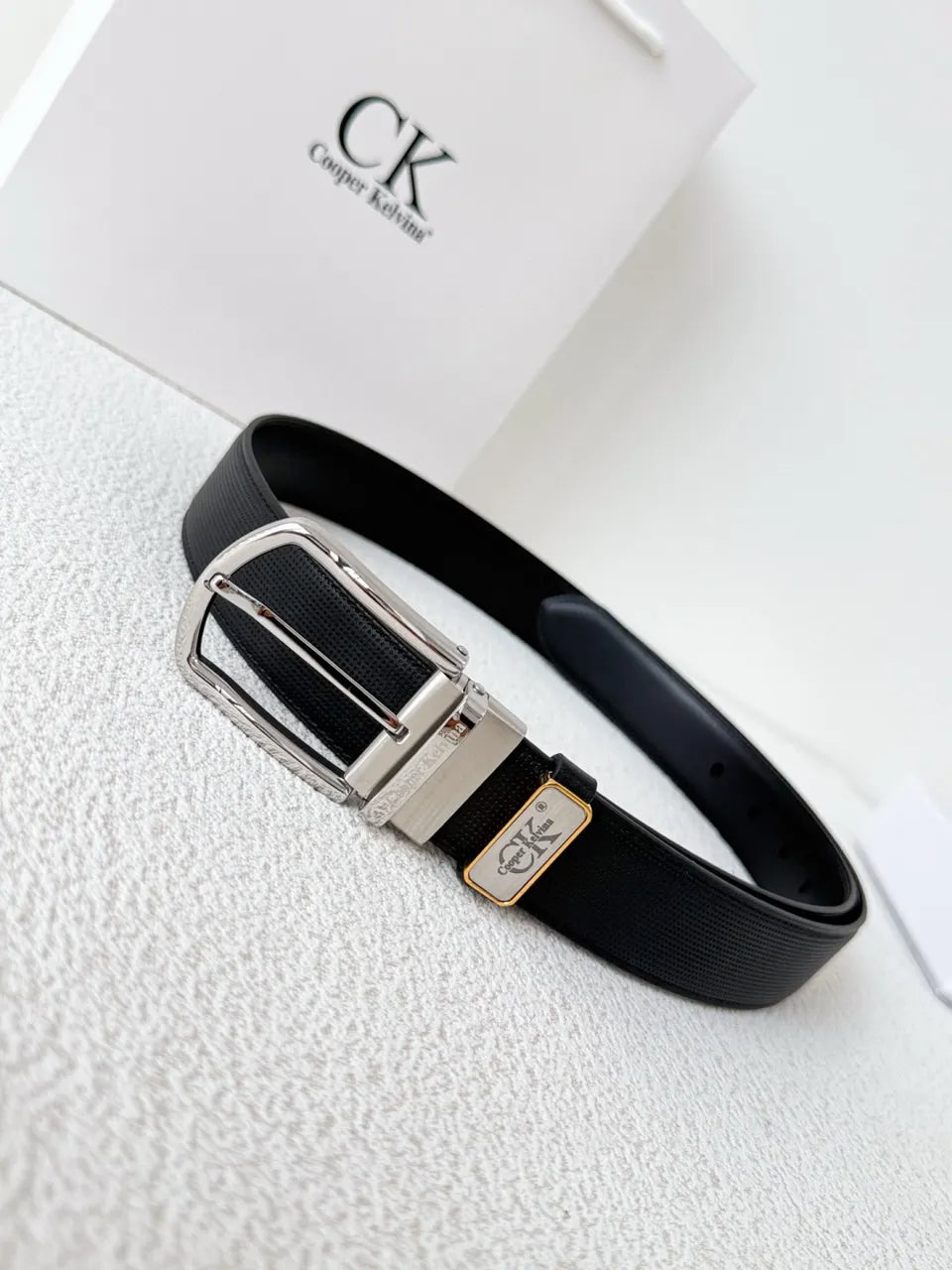 Cooper Kelvin Reversible Black Leather Belt - Hình 3