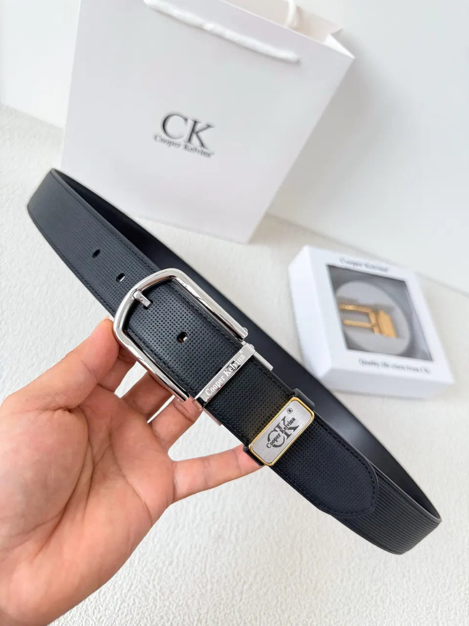 Cooper Kelvin Reversible Black Leather Belt - Hình 4