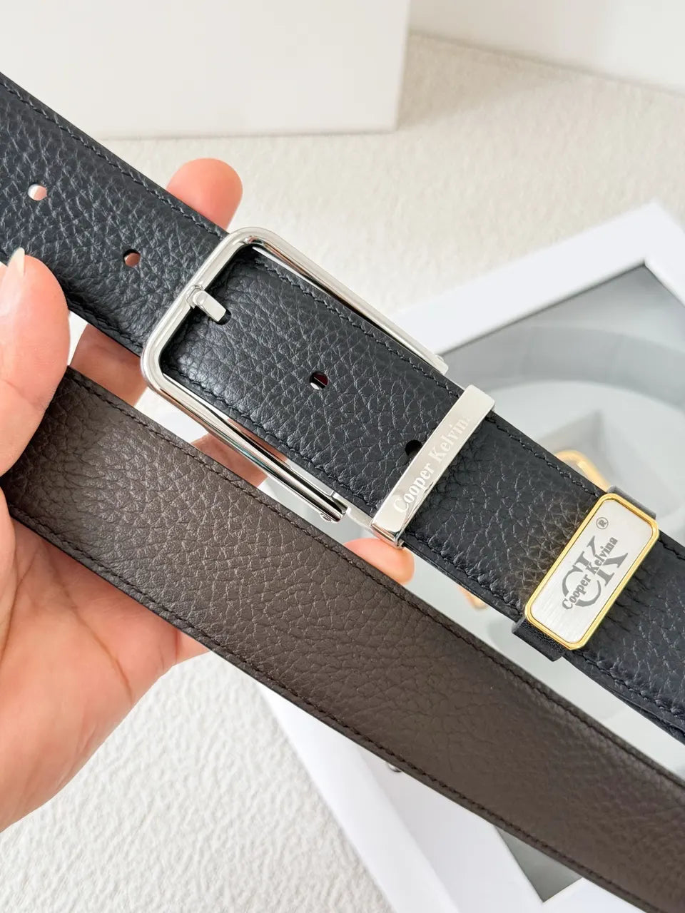 Cooper Kelvina Black Leather Reversible Belt - Hình 5