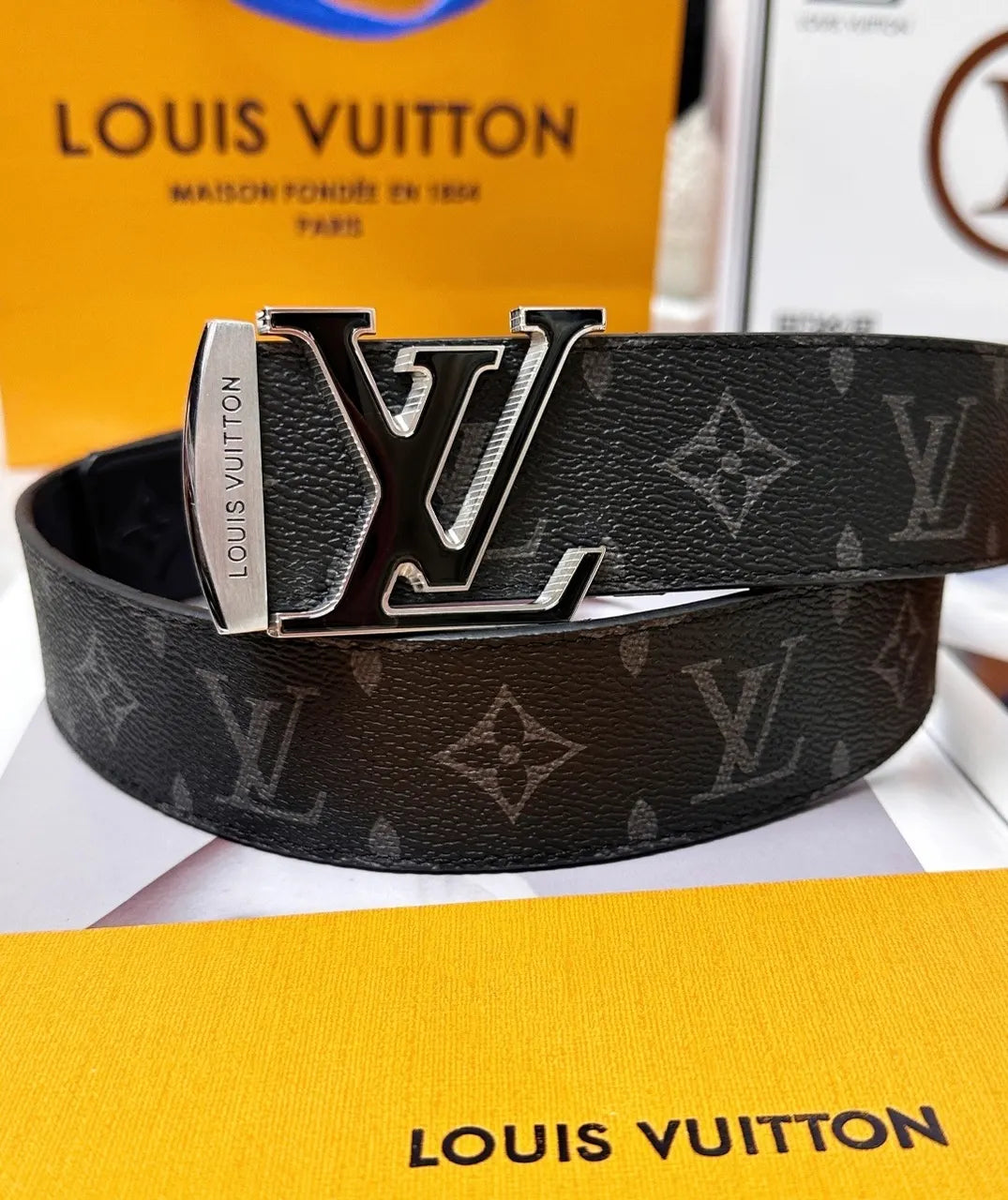 Louis Vuitton Gunmetal Buckle Belt - Hình 5