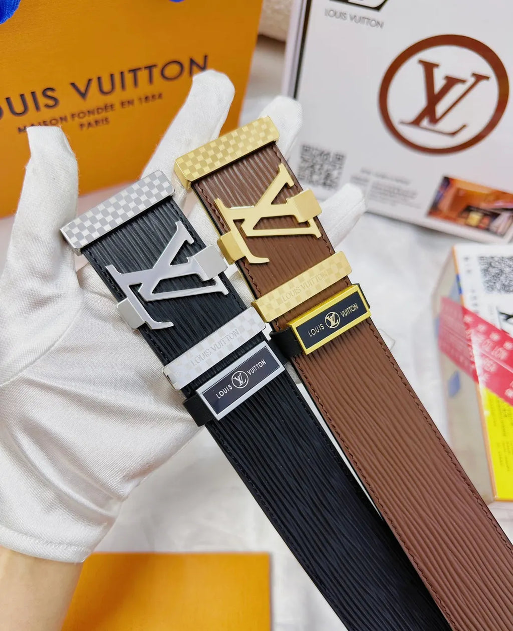 silver Louis Vuitton Textured Leather Belt