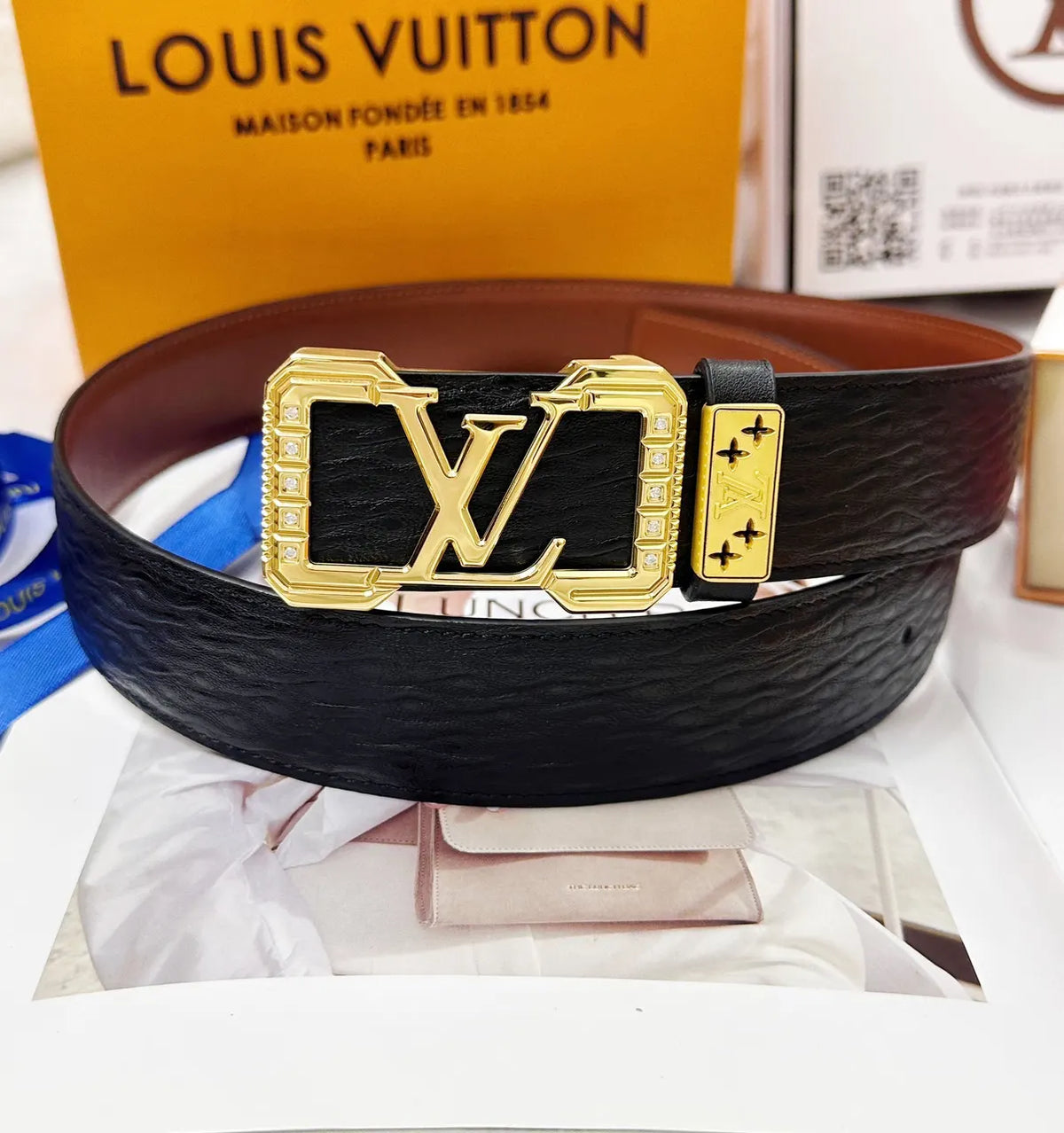 black Louis Vuitton Gold Crystal Belt - Hình 5