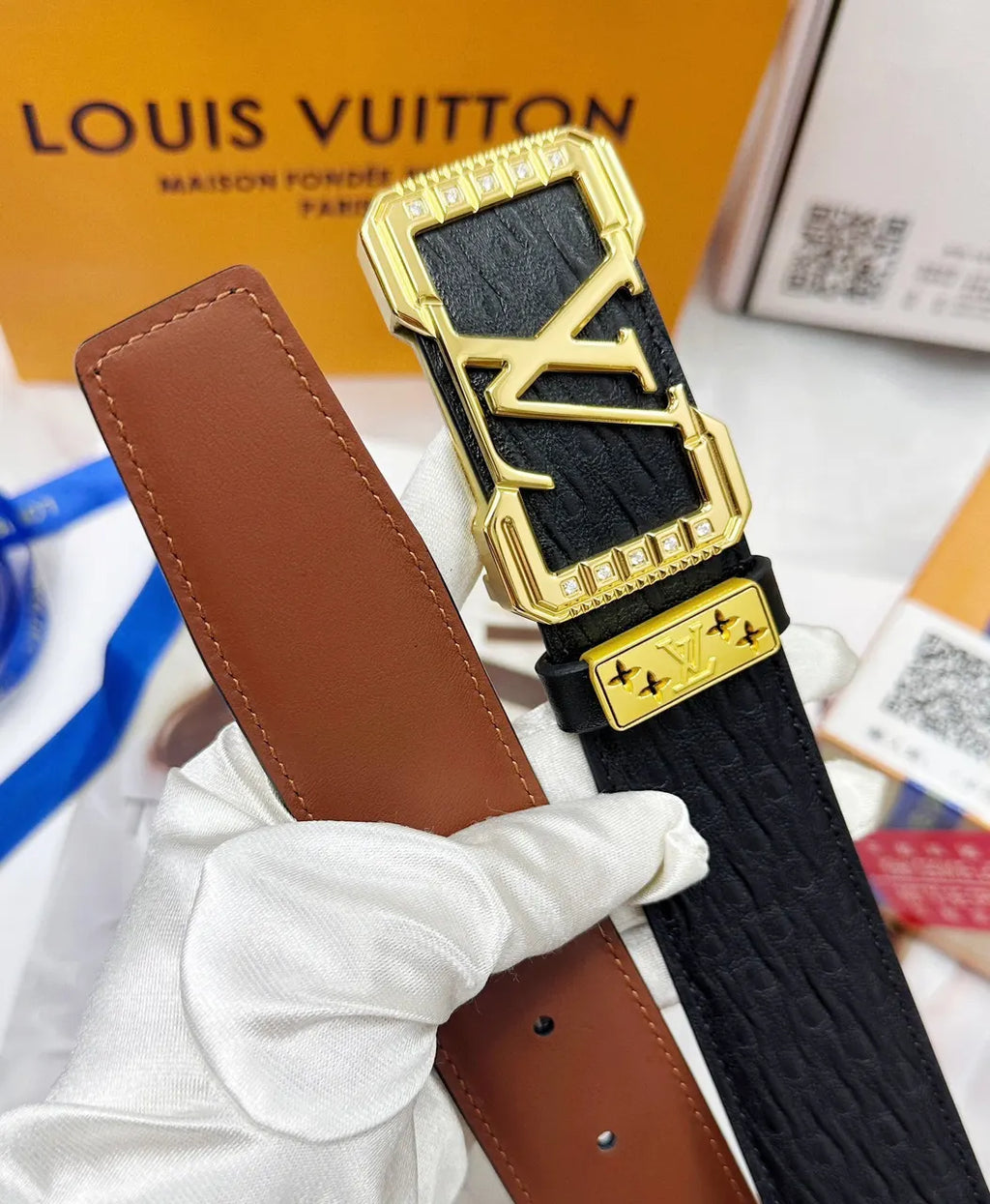 black Louis Vuitton Gold Crystal Belt - Hình 8