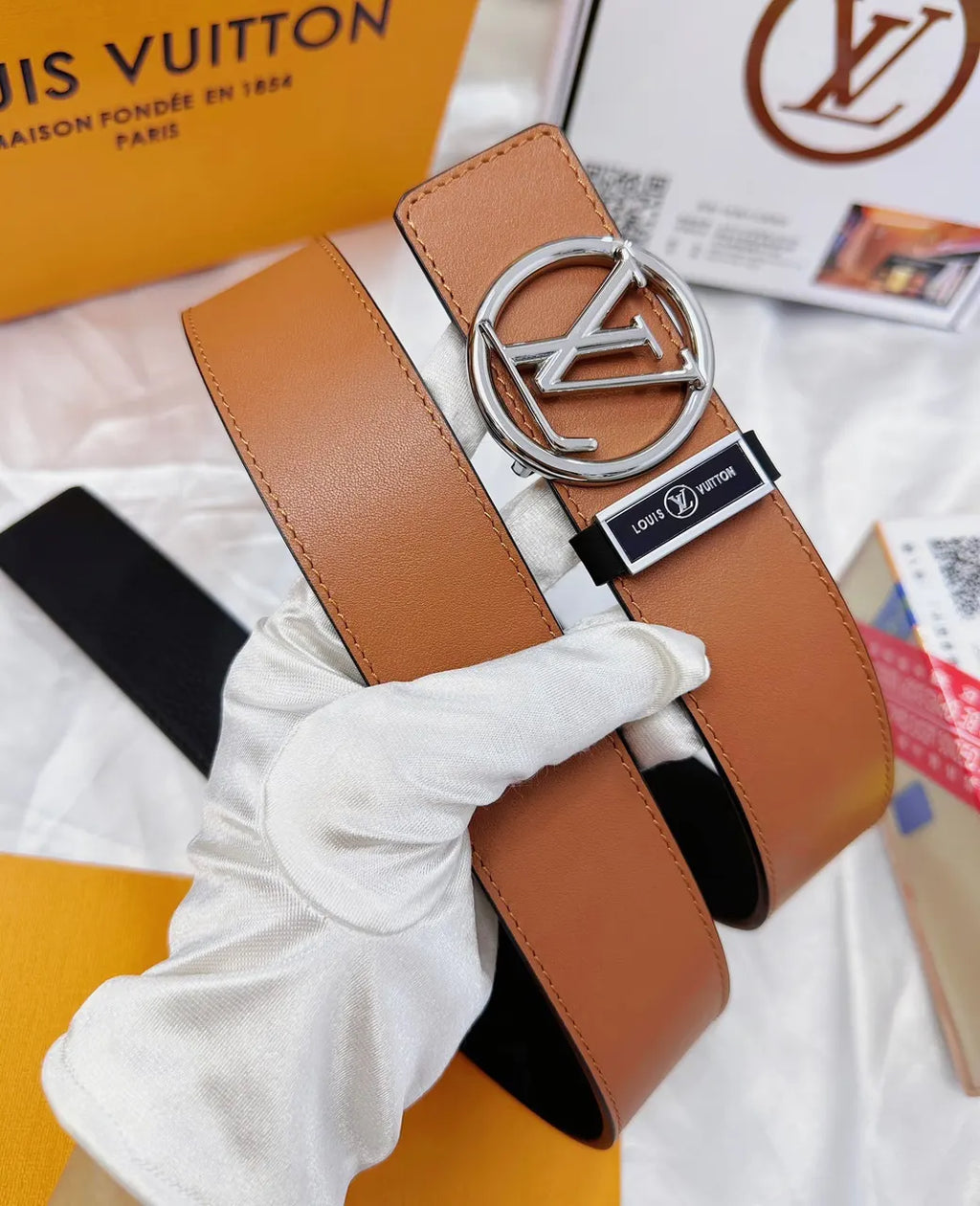 circular Louis Vuitton Caramel Leather Belt - Hình 5