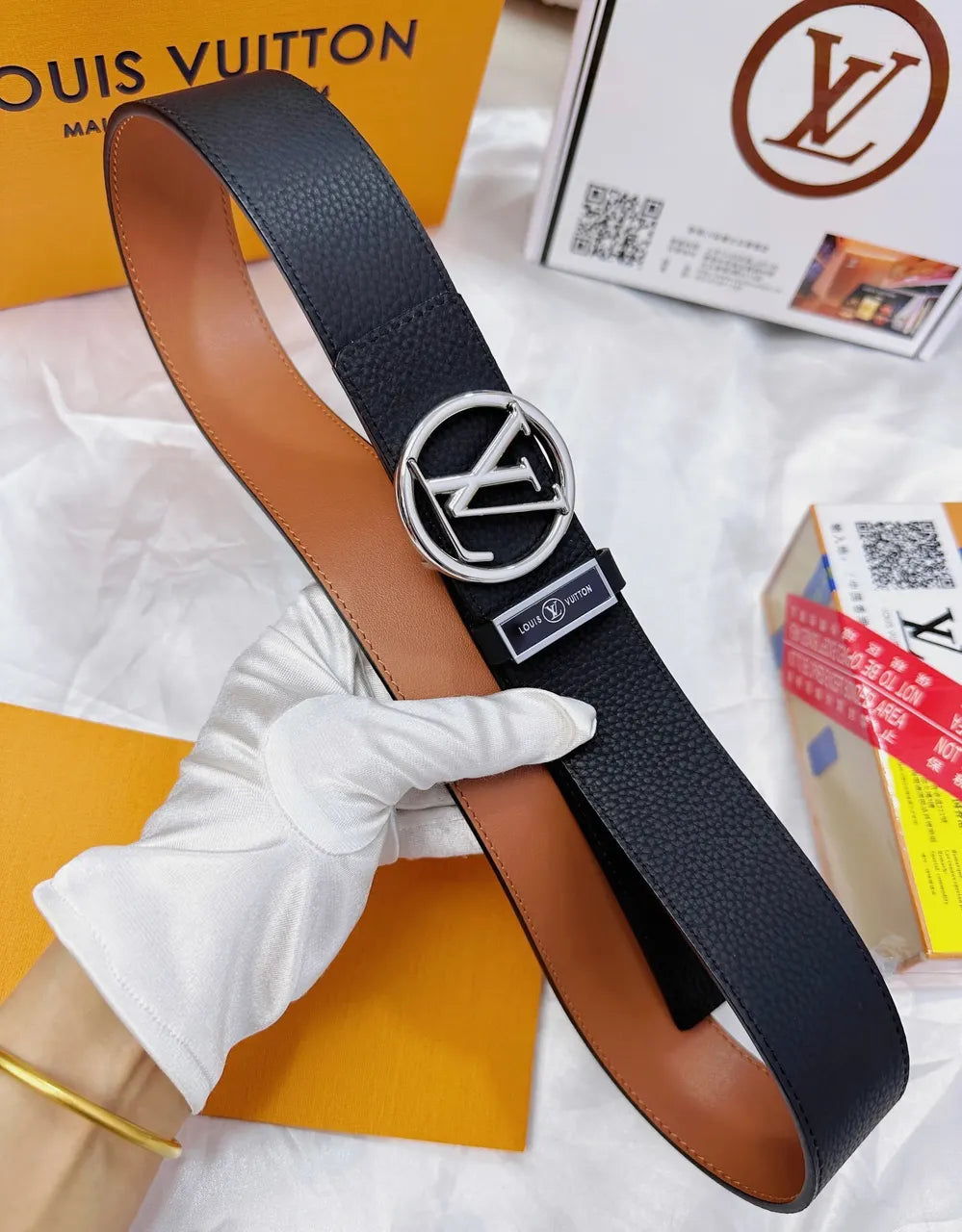 Louis Vuitton Round LV Buckle Belt - Hình 5