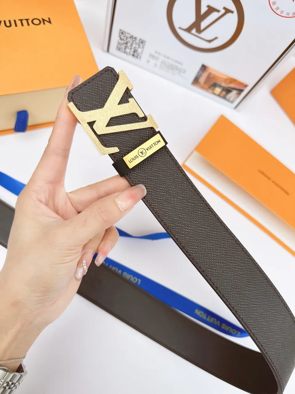 Chocolate Taurillon Leather Belt - Hình 2