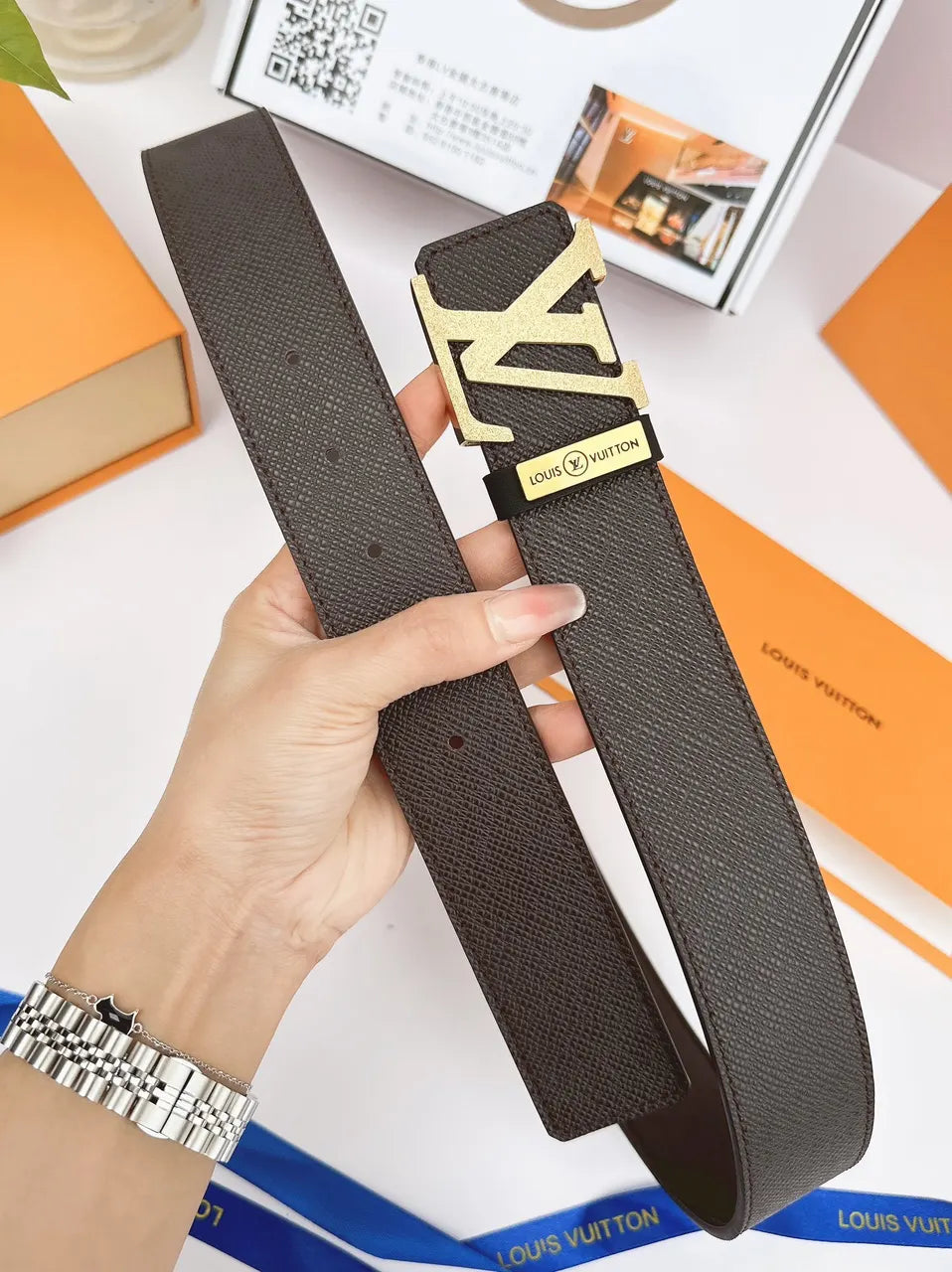 Chocolate Taurillon Leather Belt - Hình 3