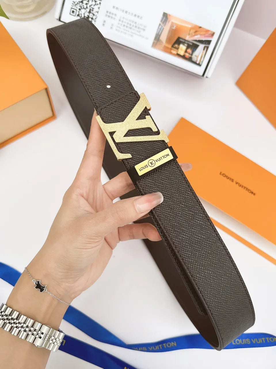 Chocolate Taurillon Leather Belt - Hình 4