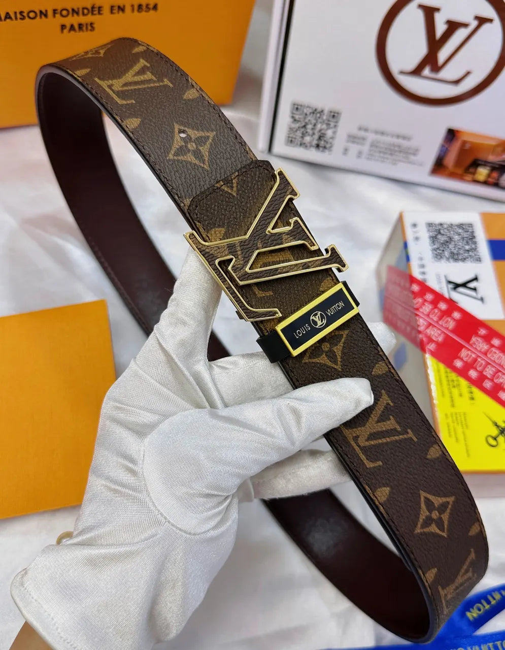 LV Monogram Reversible Belt - Hình 6