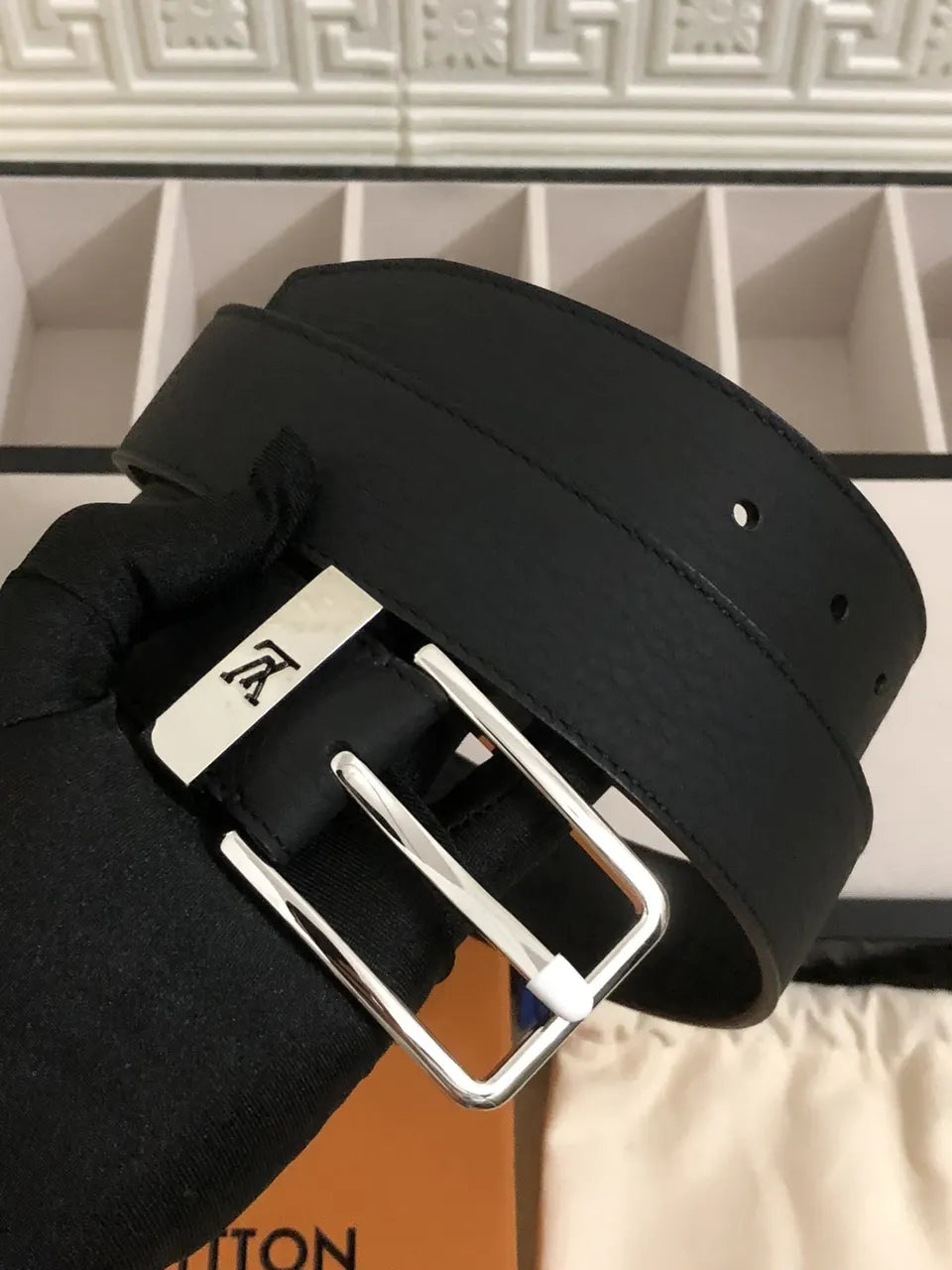 silver Louis Vuitton Smooth Black Leather Belt - Hình 6