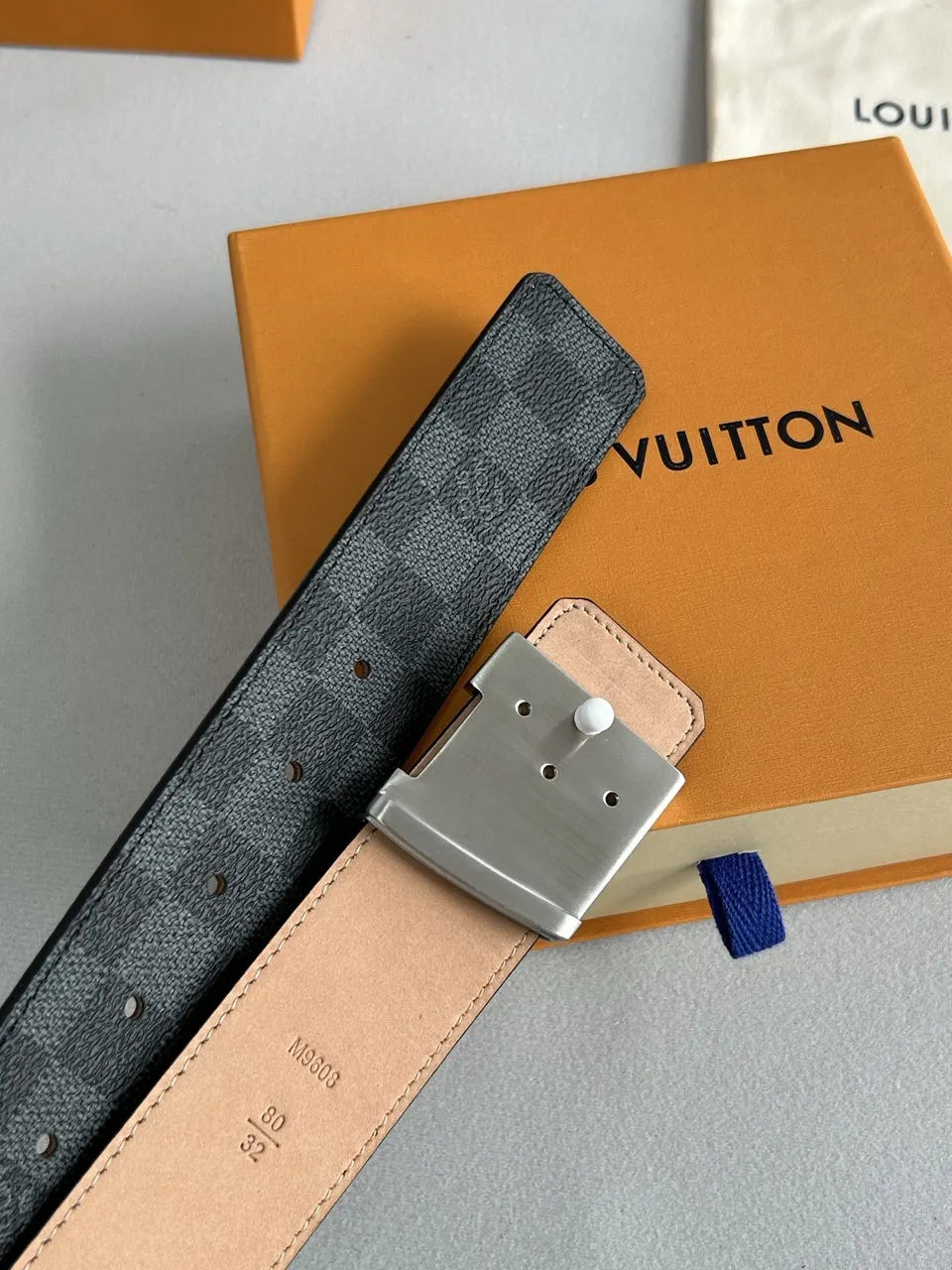 Damier Infini Silver LV Belt - Hình 2