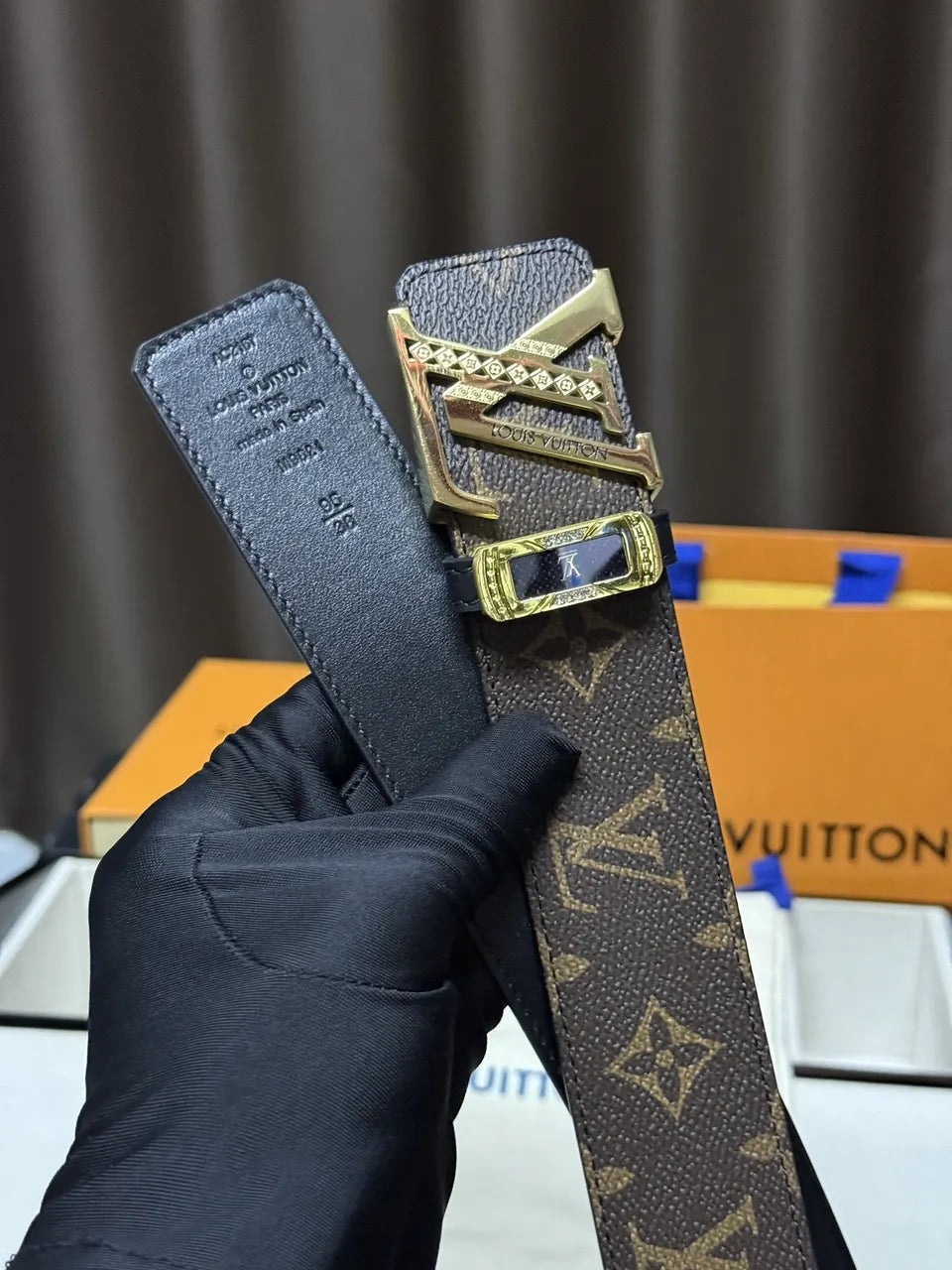 Louis Vuitton Gold Crystal Belt - Hình 3
