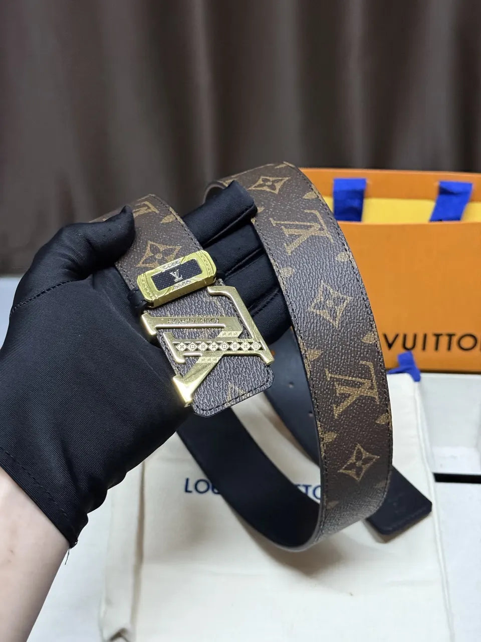 Louis Vuitton Gold Crystal Belt - Hình 4
