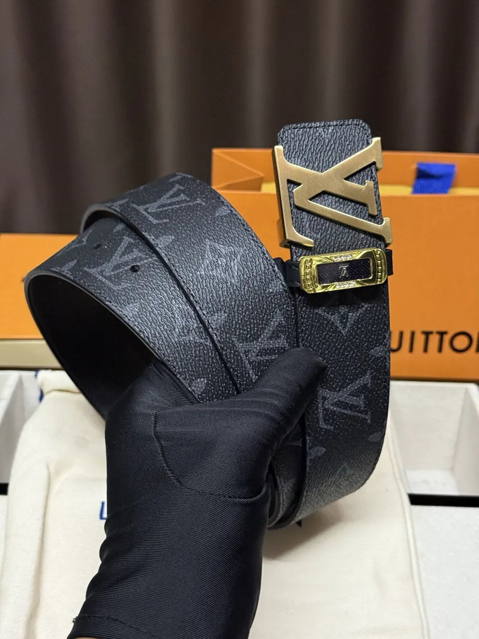 shadow Louis Vuitton Black Monogram Belt - Hình 3