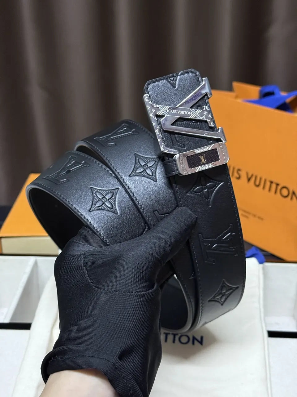 Louis Vuitton Black Embossed Belt silver - Hình 3