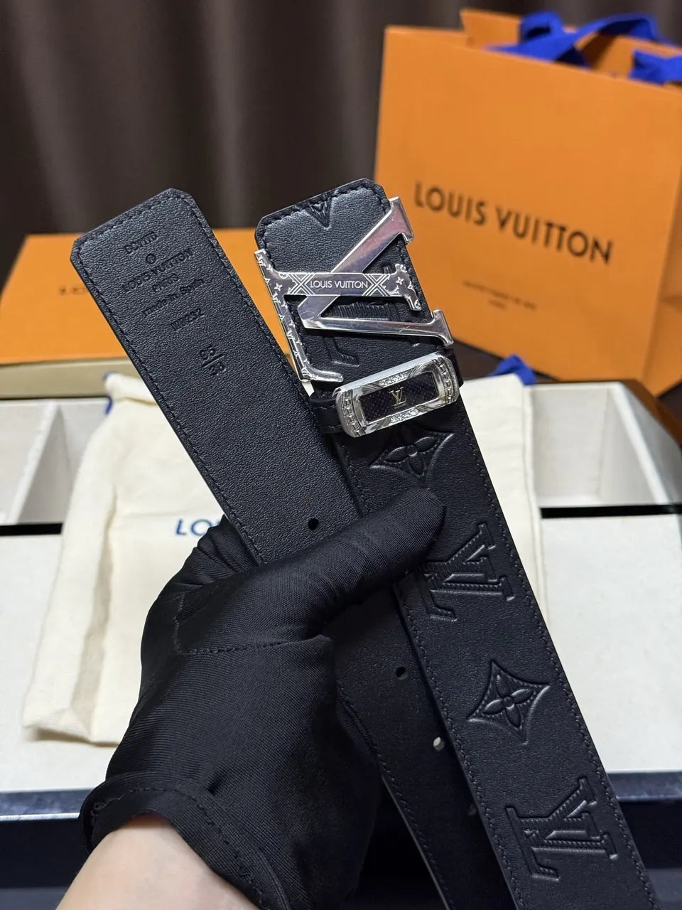 Louis Vuitton Black Embossed Belt silver - Hình 4