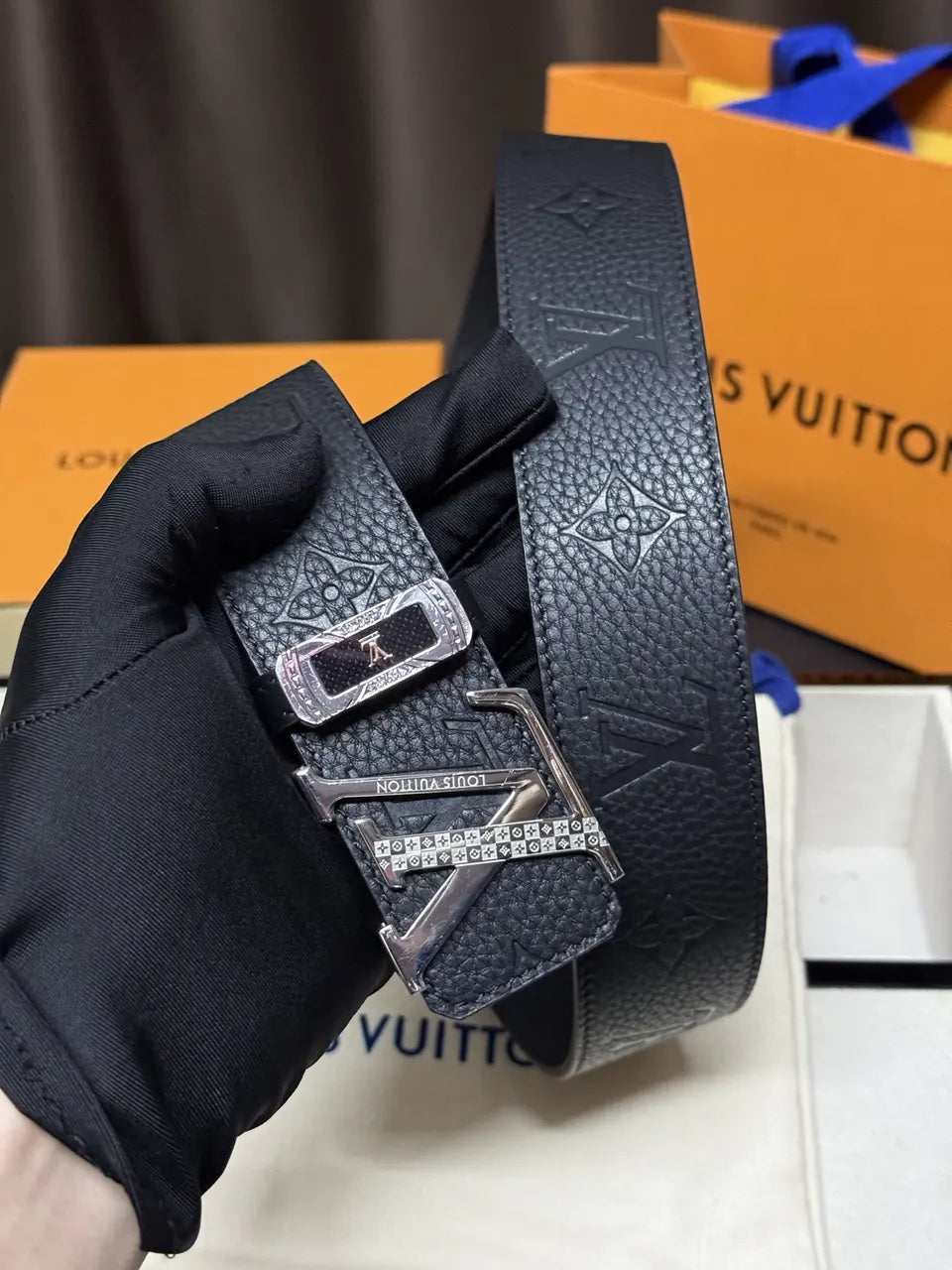 Louis Vuitton Embossed Belt diamond - Hình 3