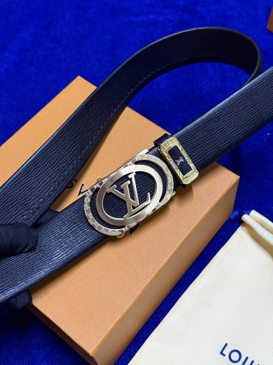 Louis Vuitton Ornate Buckle Belt - Hình 6