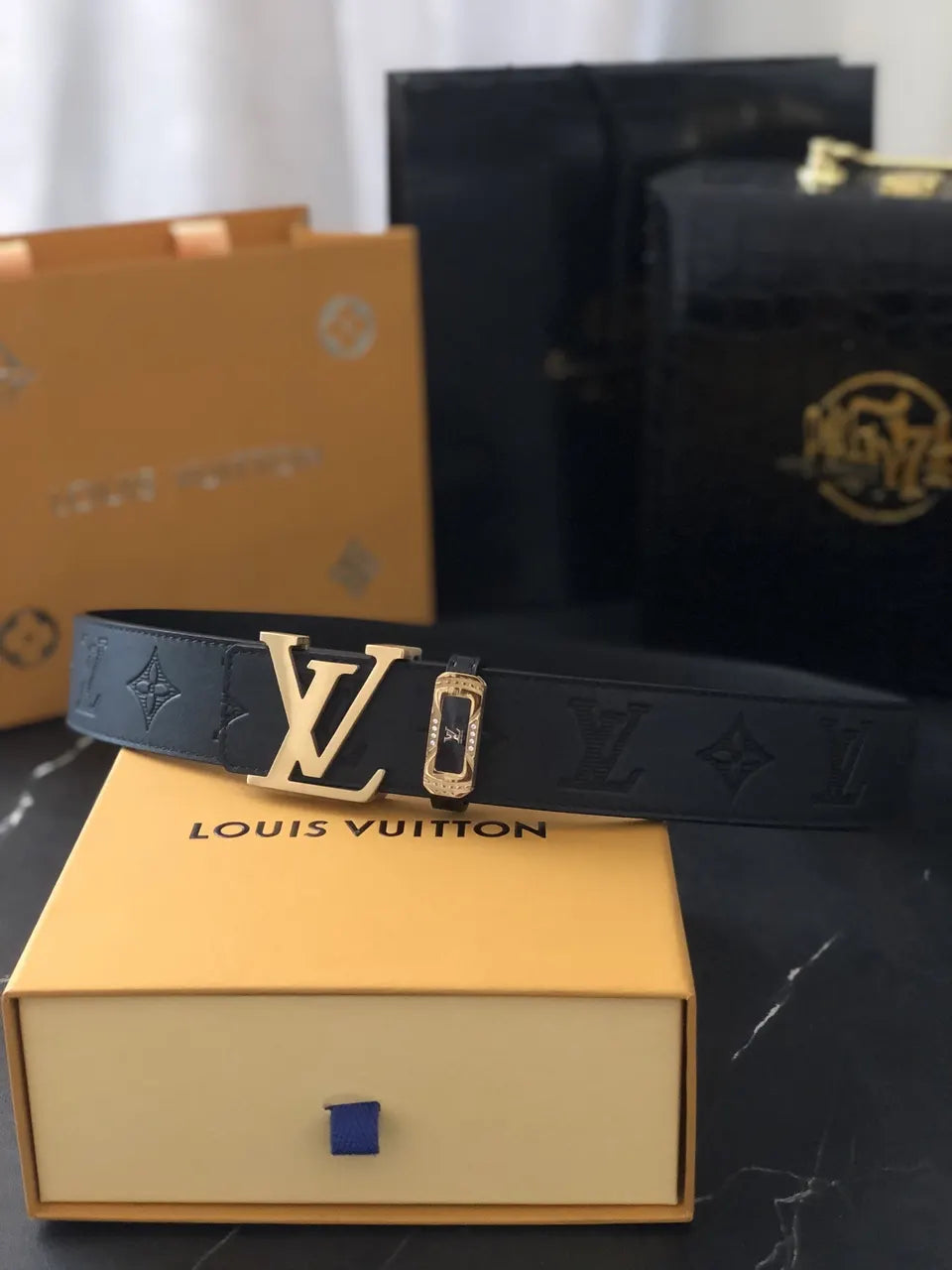 gold lv Louis Vuitton Black Embossed Belt - Hình 7