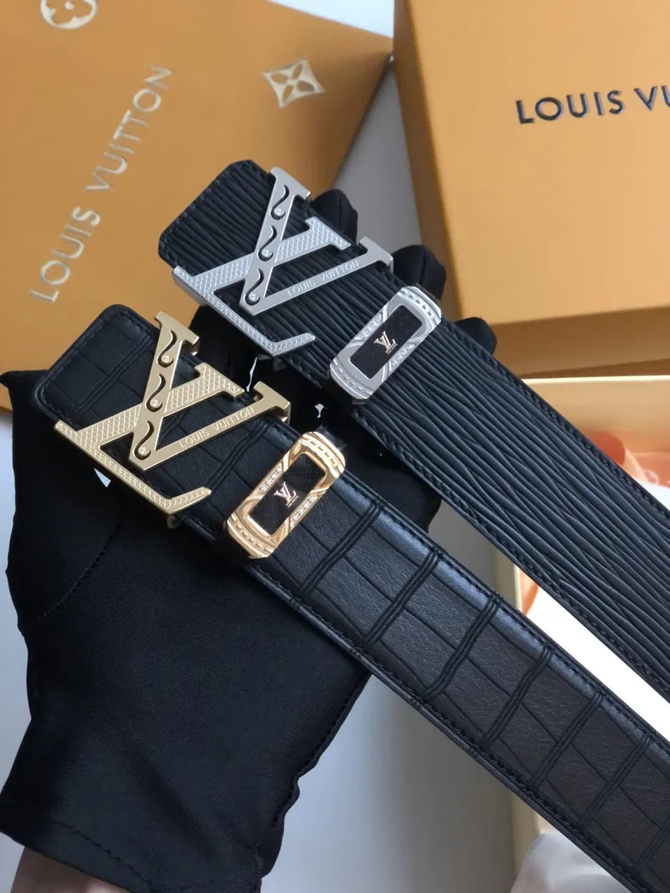 silver lv Louis Vuitton Black Epi Leather Belt - Hình 9