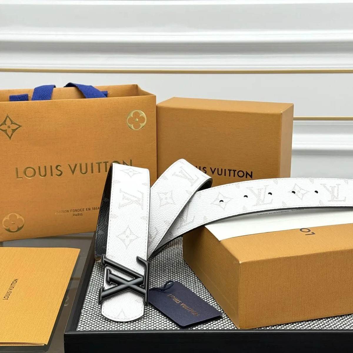 Louis Vuitton White Monogram Shadow Belt - Hình 2