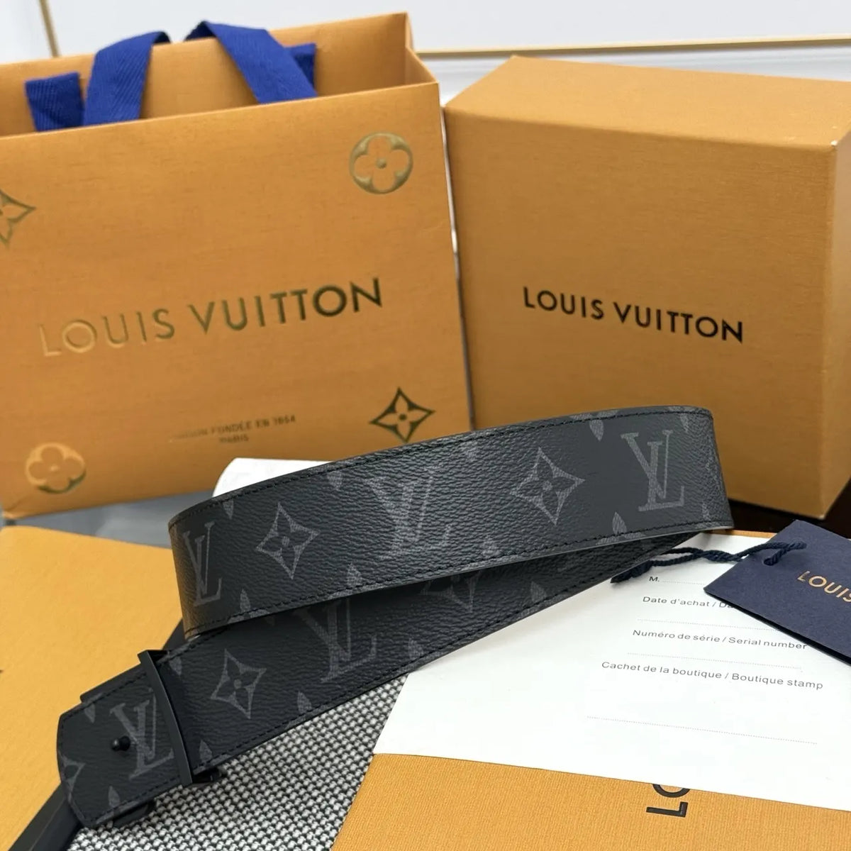 Louis Vuitton White Monogram Shadow Belt - Hình 3