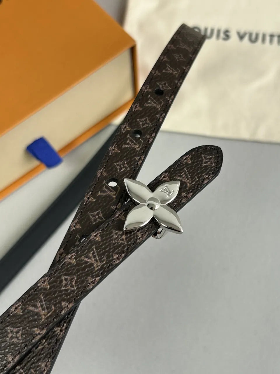 monogram Louis Vuitton Flower Belt Brown - Hình 3