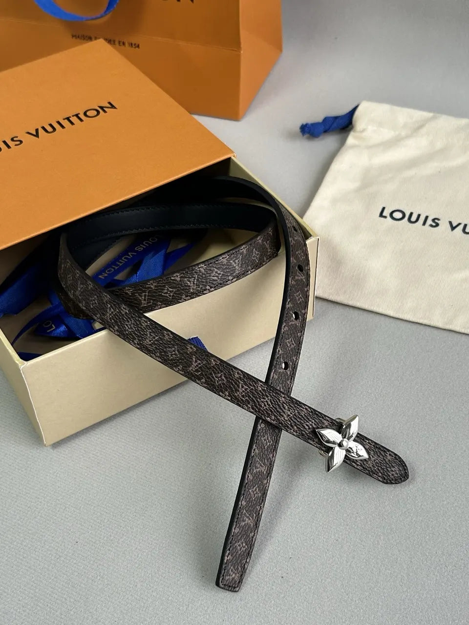 monogram Louis Vuitton Flower Belt Brown - Hình 4