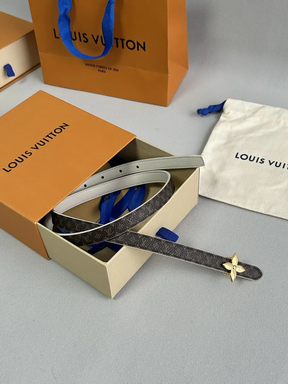 monogram Louis Vuitton Flower Belt - Hình 4
