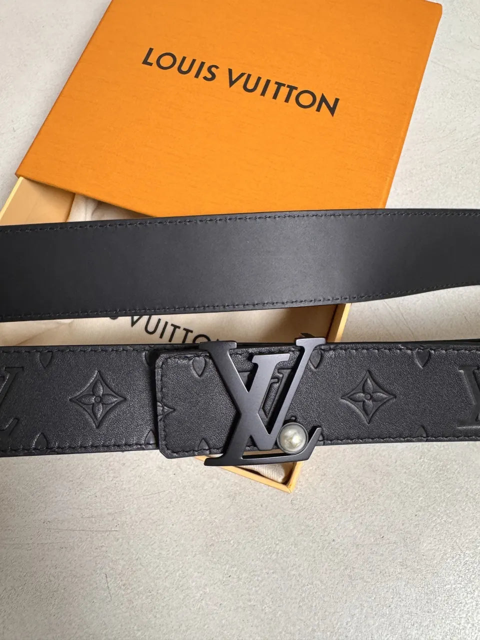 Louis Vuitton Pearl Buckle Belt - Hình 6