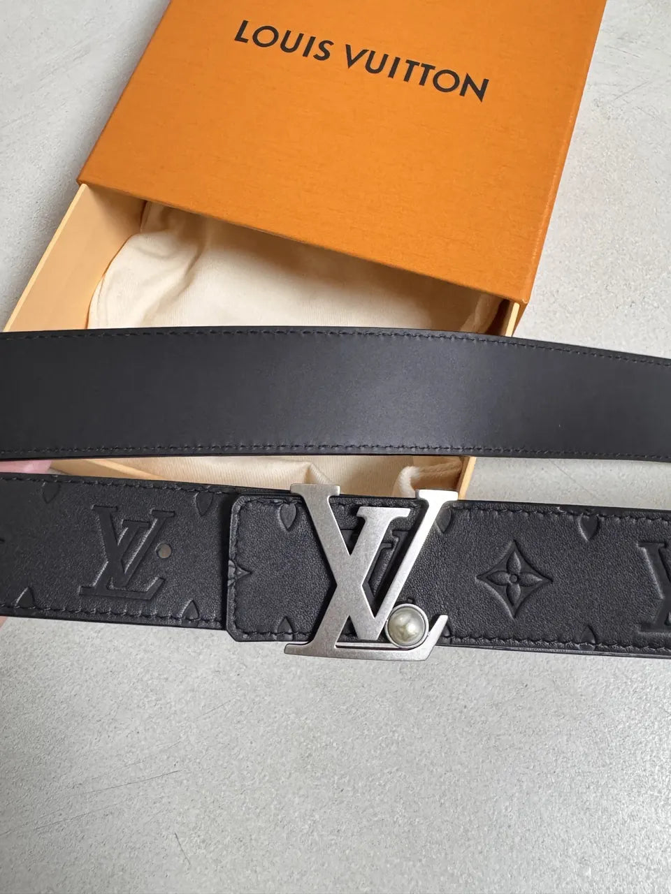 silver Louis Vuitton Black Embossed Belt - Hình 7