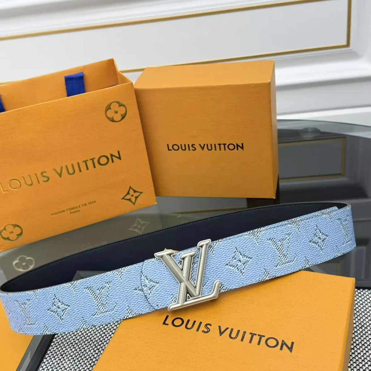 monogram Louis Vuitton Sky Blue Belt - Hình 4